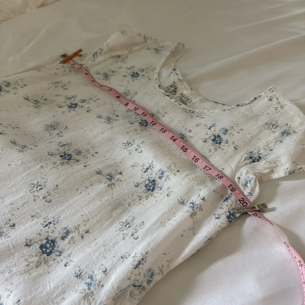 Chic White Floral High Low Dress for all the Country Living fans. - Picture 6 of 7